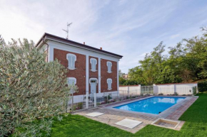 La Villa Novara
